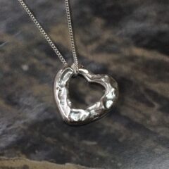 アートクレイシルバーってどんなもの?