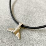 ドルフィンテールネックレス