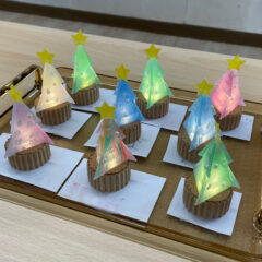 子どもプラバン教室で光るミニツリー作り♪